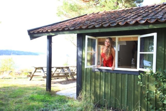Общежитие Grinda Stugby Och Sea Lodge Pensionat Med Kost & Logi