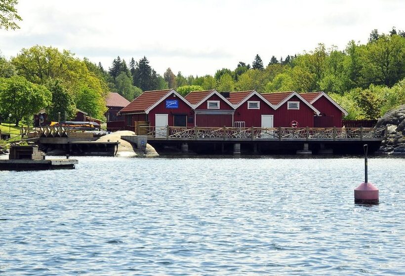 Общежитие Grinda Stugby Och Sea Lodge Pensionat Med Kost & Logi