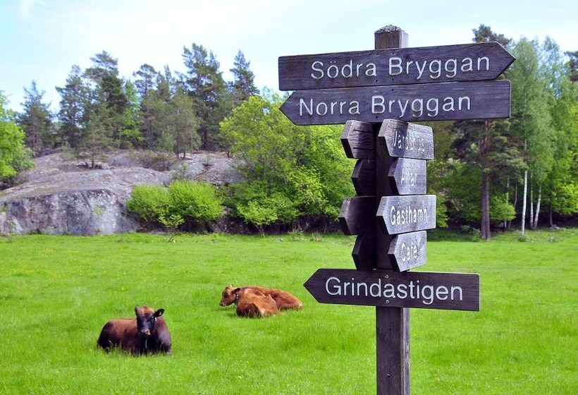 Общежитие Grinda Stugby Och Sea Lodge Pensionat Med Kost & Logi