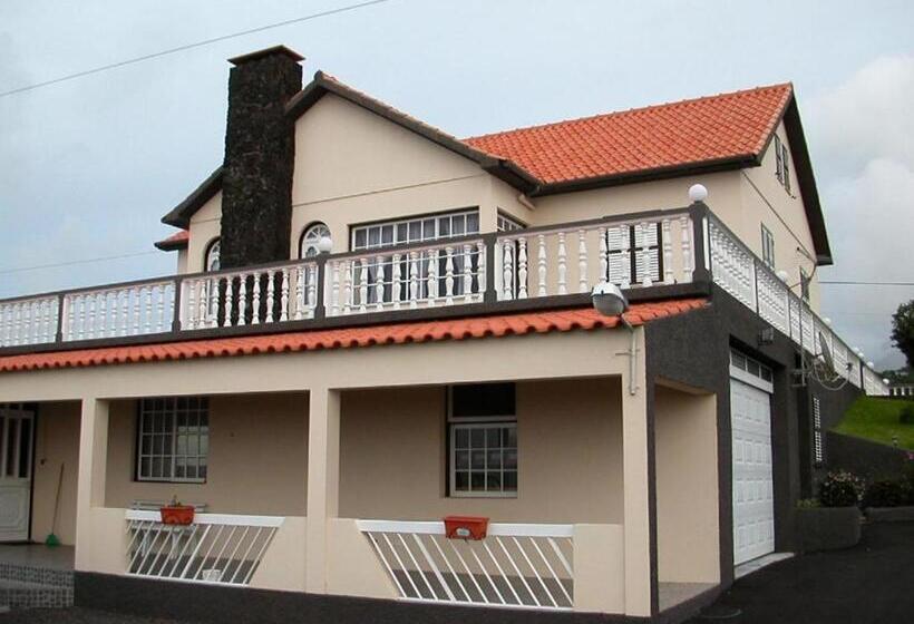 فندق صغير Moradia Familiar Novavista   T3