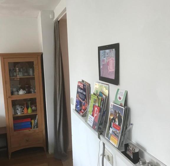 Bed & Breakfast 28 Appartement Met Privé Tuin