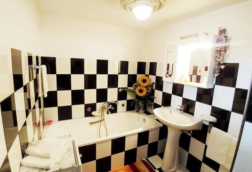 ベッドアンドブレックファースト Anna Panzió