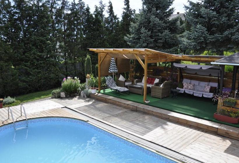 مبيت وإفطار Anna Panzió