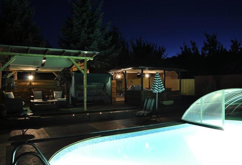 مبيت وإفطار Anna Panzió