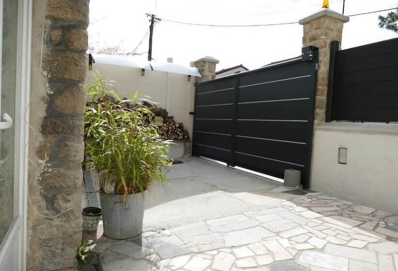 Bed and Breakfast Chalet De Paris