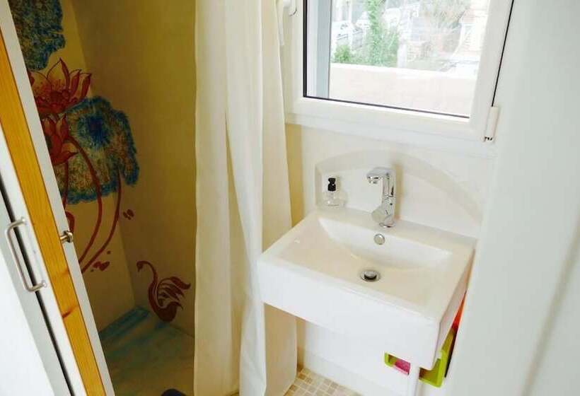 Bed and Breakfast Chalet De Paris