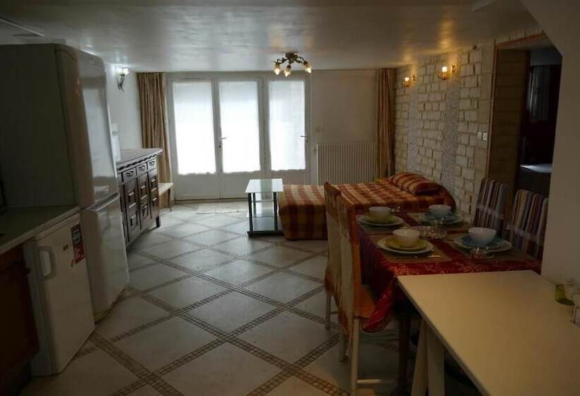 Bed and Breakfast Chalet De Paris