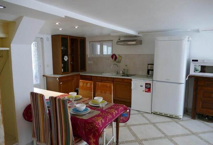 Bed and Breakfast Chalet De Paris