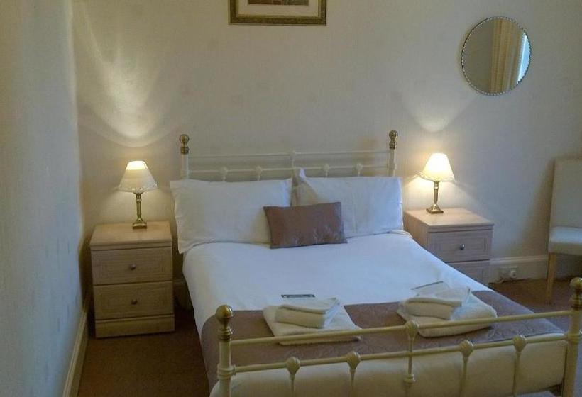 צימר Glencairn Villa