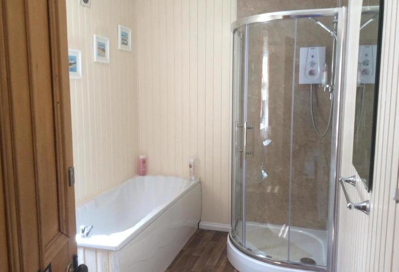 צימר Glencairn Villa