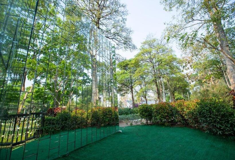 Diamond Hill Resort
