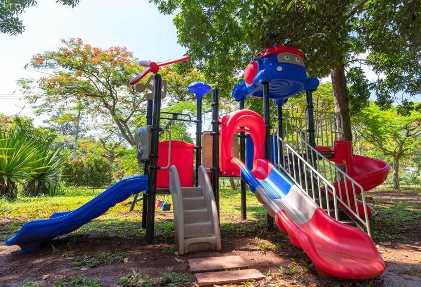 Diamond Hill Resort