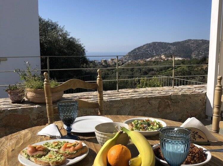 Mourtzanakis Residence   Traditional Eco Hotel In Achlada