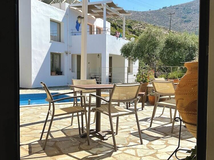 Mourtzanakis Residence   Traditional Eco Hotel In Achlada