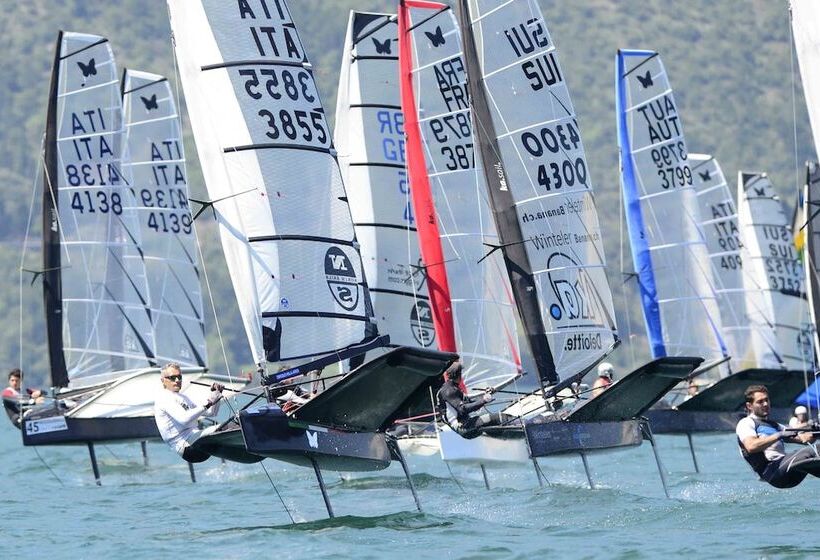 호텔 Albergo Navene