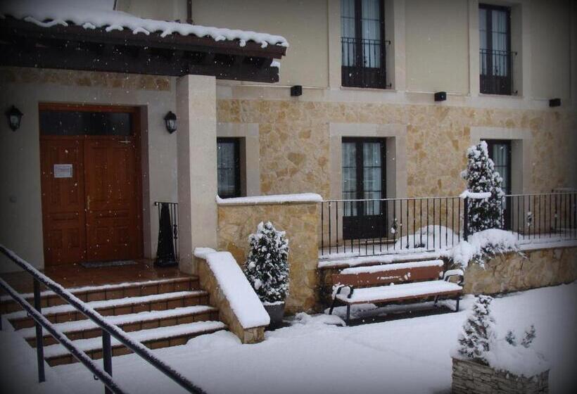 ホテル Alojamiento Rural La Henera