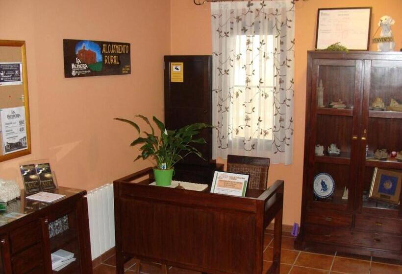 ホテル Alojamiento Rural La Henera