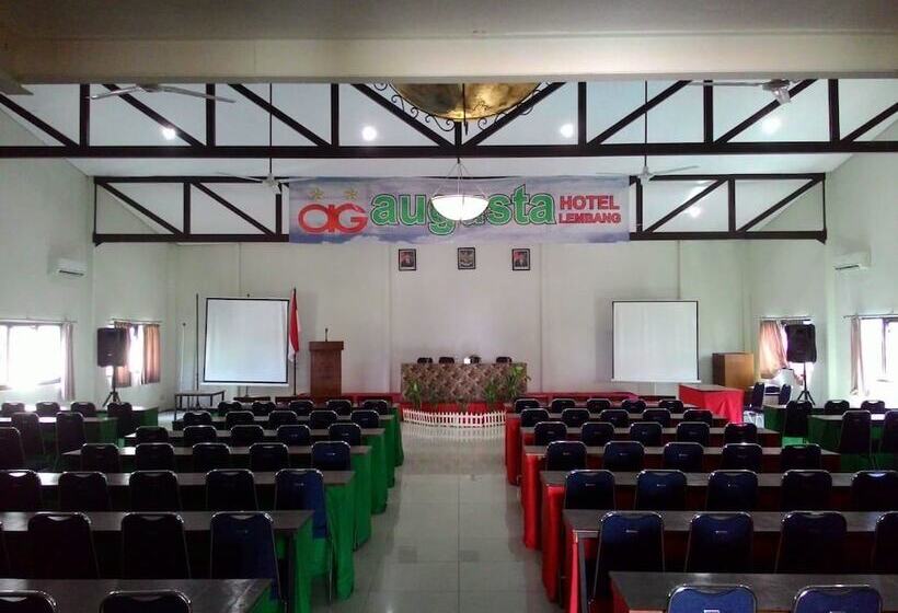 Отель Augusta Lembang
