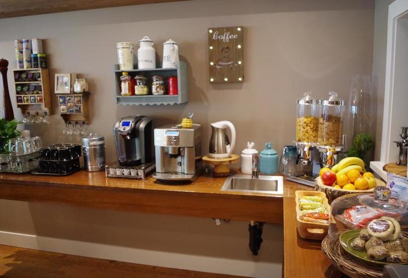 ホテル Bella Coola Eagle Lodge