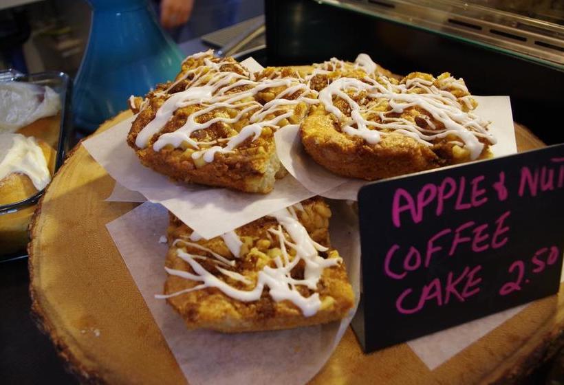 ホテル Bella Coola Eagle Lodge