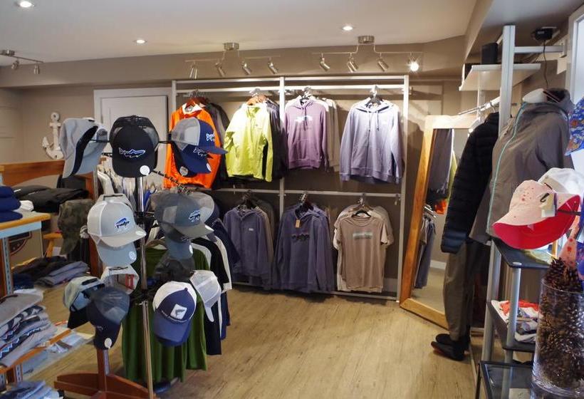 ホテル Bella Coola Eagle Lodge