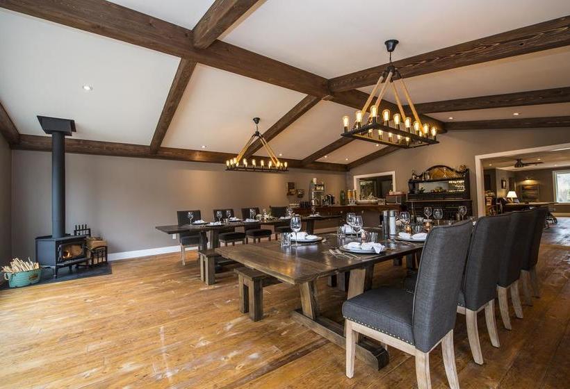 ホテル Bella Coola Eagle Lodge