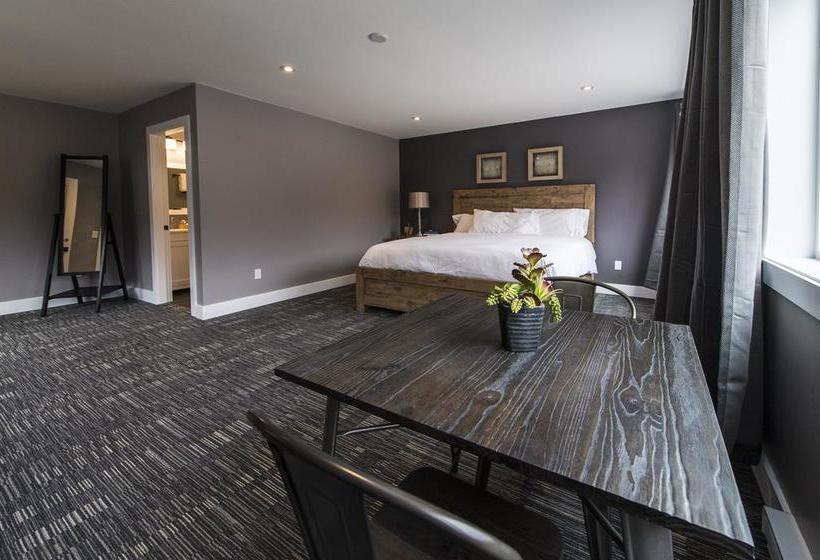 ホテル Bella Coola Eagle Lodge