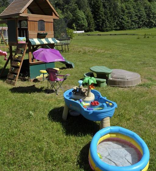 ホテル Bella Coola Eagle Lodge