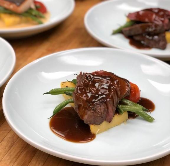 ホテル Bella Coola Eagle Lodge