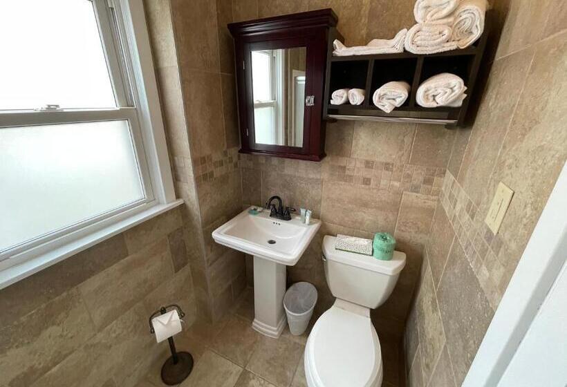 בית מלון כפרי Buttercup Suites