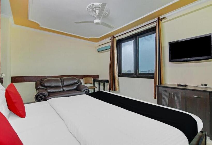 ホテル Super Capital O Tipsyy Near Aravali Biodiversity Park