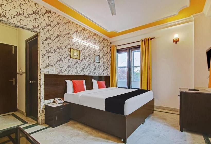 ホテル Super Capital O Tipsyy Near Aravali Biodiversity Park