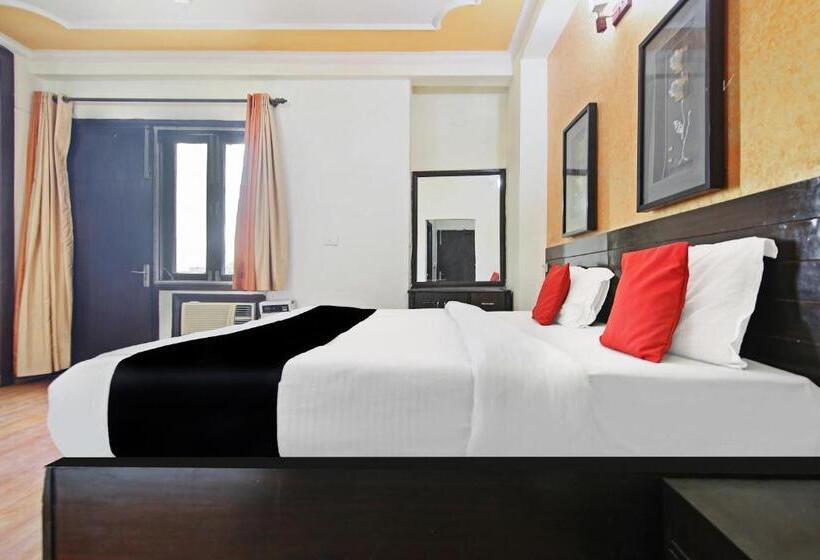 ホテル Super Capital O Tipsyy Near Aravali Biodiversity Park