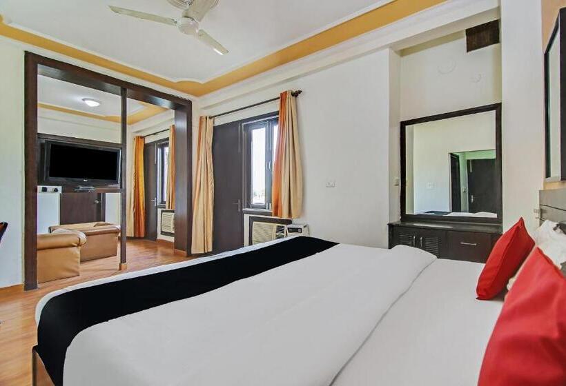 ホテル Super Capital O Tipsyy Near Aravali Biodiversity Park