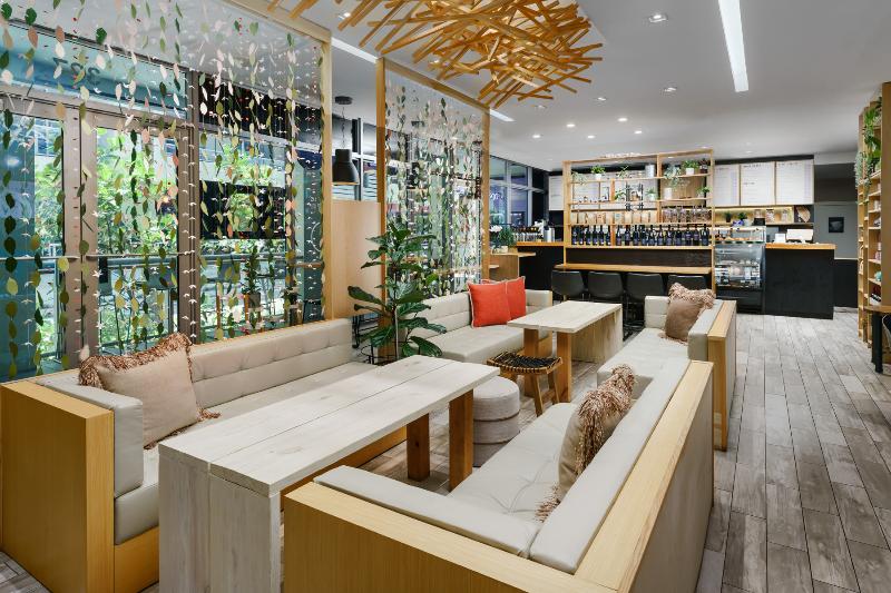 Отель Costa Hollywood Beach Resort  An Allsuite