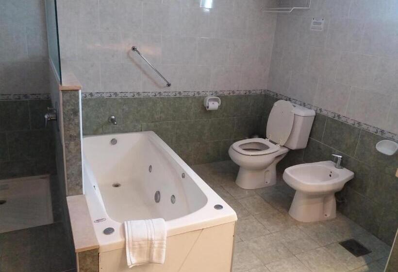 فندق Cuatro Plazas