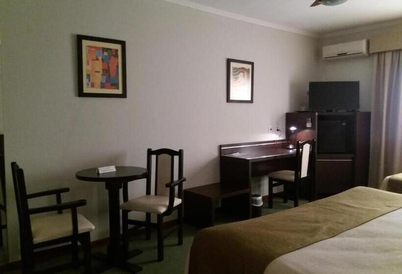 فندق Cuatro Plazas