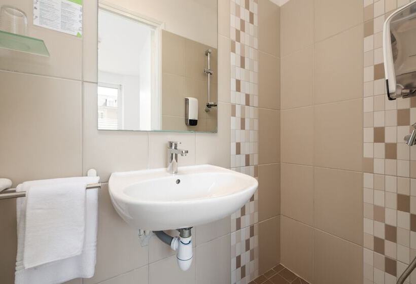 בית מלון כפרי De L Agriculture   2 étoiles