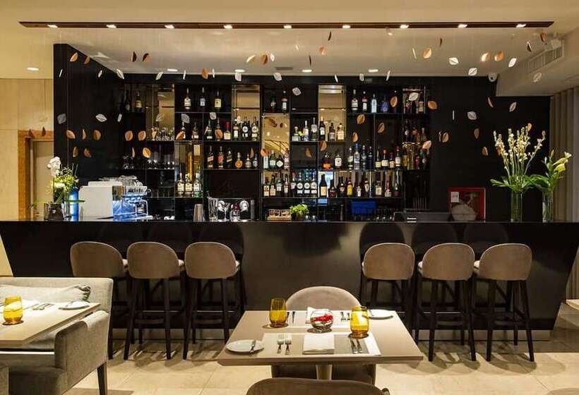 Отель Grand Brizo Buenos Aires