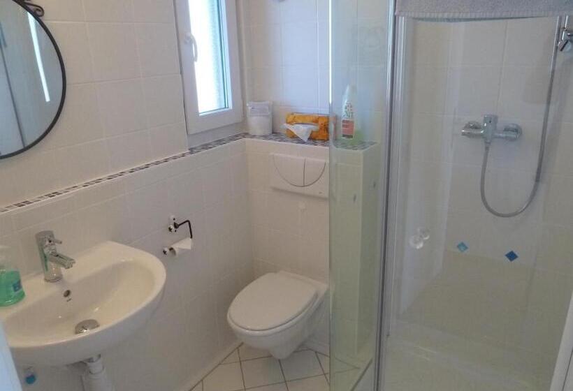 Отель Hostal Moratinos