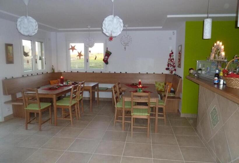 Отель Hostal Moratinos