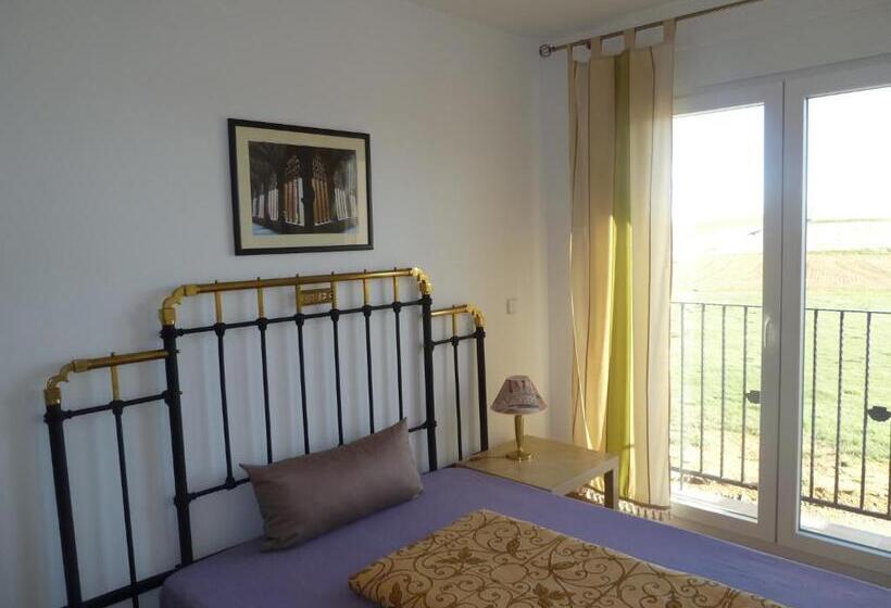 Отель Hostal Moratinos