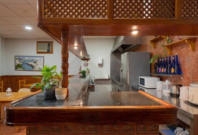 Отель Hostal San Gines