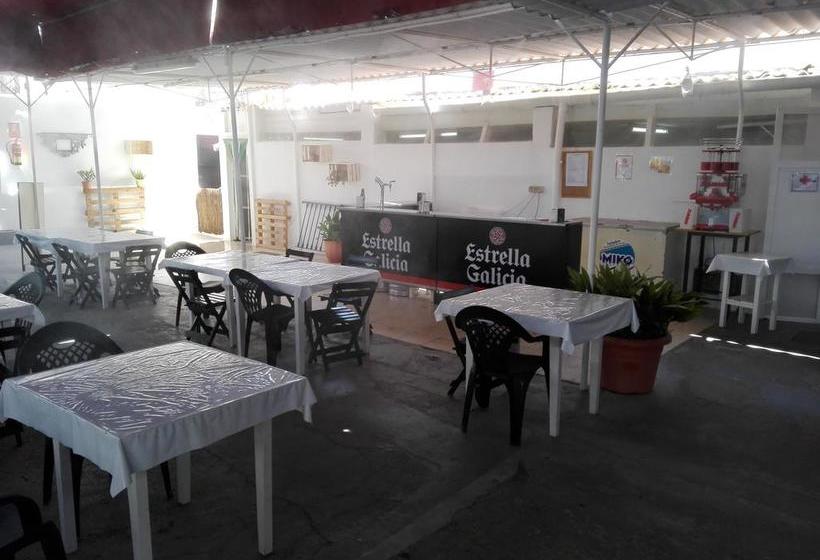 Отель Hostal Villa Mercedes