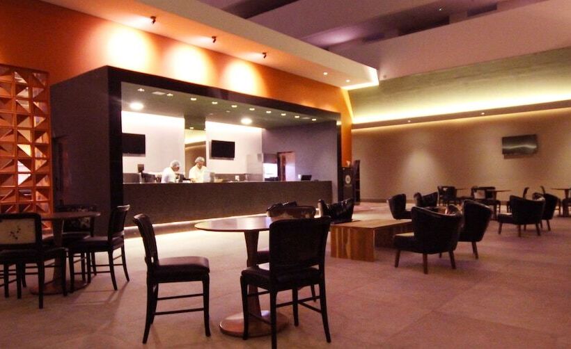 فندق Hot Beach Resort