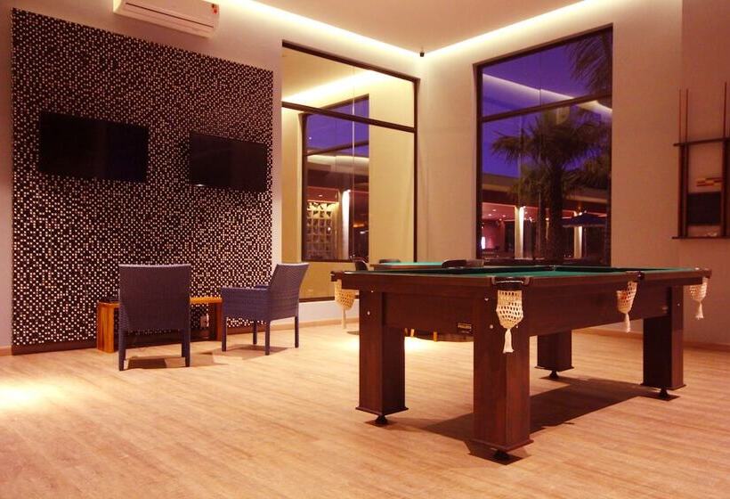 فندق Hot Beach Resort