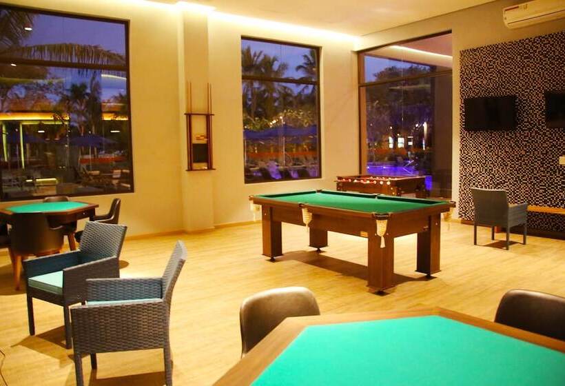 فندق Hot Beach Resort