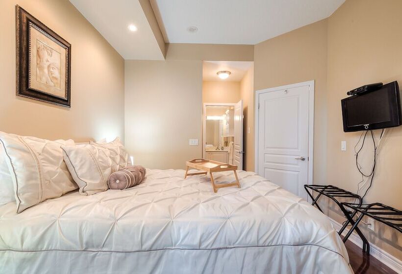 Отель Ice Suites