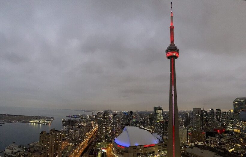 Отель Ice Suites