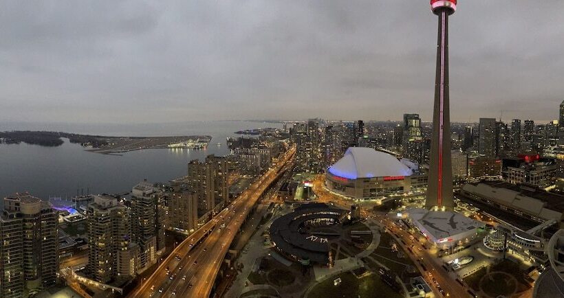 Отель Ice Suites